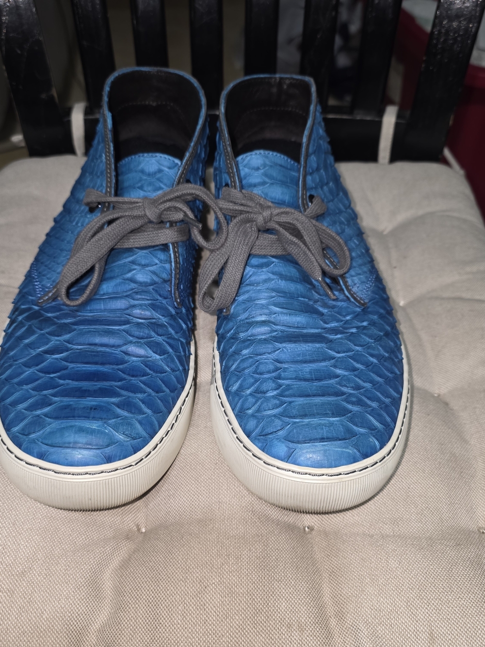 Lanvin Textured Blue Leather Low-Top Sneakers with Gray Laces Used No Size